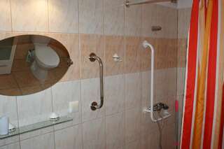 Отели типа «постель и завтрак» OWR Grażyna Мендзыводзе Одноместный номер с собственной ванной комнатой-1